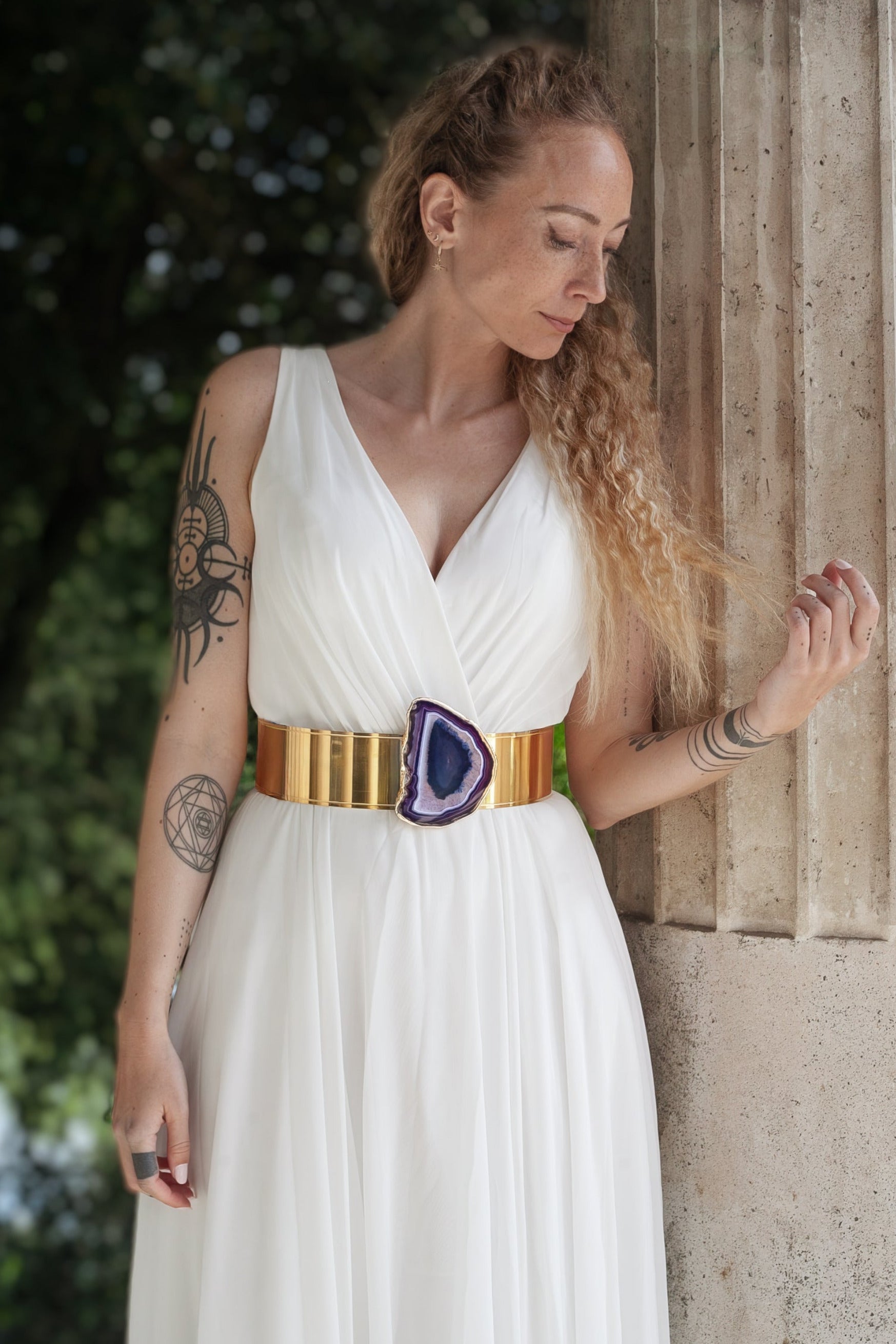 ceinture bijou boucle dor paris agate violet harmonie mystique pierre pouvoir feminin energie